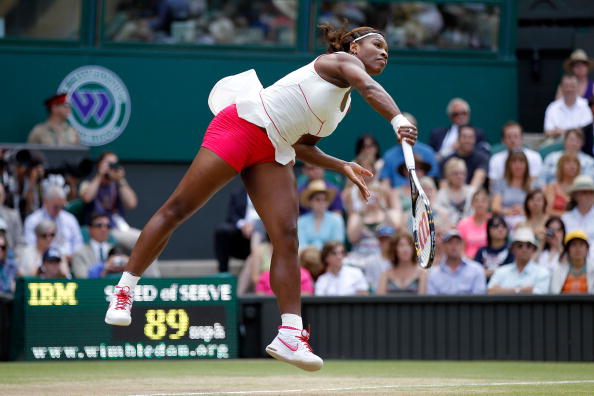 Вера Звонарева уступила Серене Уильямс в финале Уимблдона. Фото: Julian Finney/Getty Images