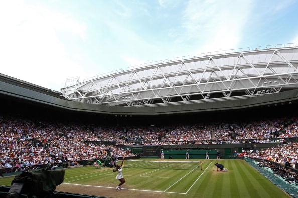 Вера Звонарева уступила Серене Уильямс в финале Уимблдона. Фото: Julian Finney/Getty Images