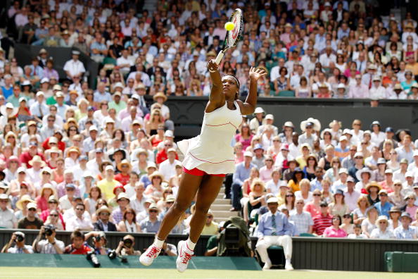 Вера Звонарева уступила Серене Уильямс в финале Уимблдона. Фото: Julian Finney/Getty Images