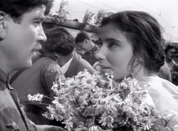 Татьяна Самойлова  в фильме «Летят журавли». Фото с сайта ruskino.ru
