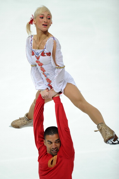 ЧМ-2011 по фигурному катанию. В короткой программе Татьяна Волосожар и Максим Траньков заняли третье место. Фото:  ALEXANDER NEMENOV/YURI KADOBNOV/AFP/Getty Images