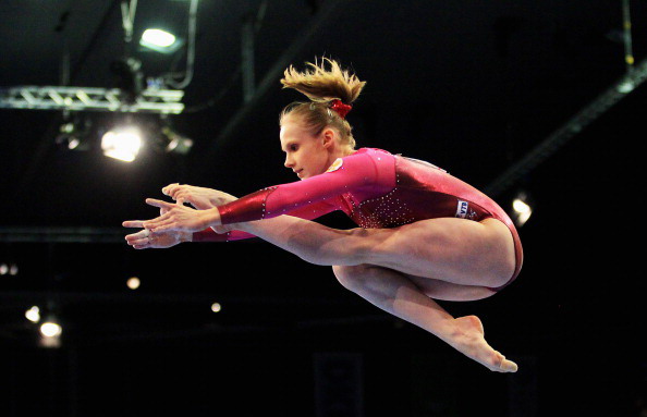 Анна Дементьева завоевала золотую медаль чемпионата Европы по спортивной гимнастике. Фоторепортаж. Фото: JOERN POLLEX, JOHN MACDOUGALL/Bongarts/Getty Images