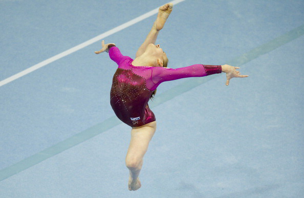 Анна Дементьева завоевала золотую медаль чемпионата Европы по спортивной гимнастике. Фоторепортаж. Фото: JOERN POLLEX, JOHN MACDOUGALL/Bongarts/Getty Images