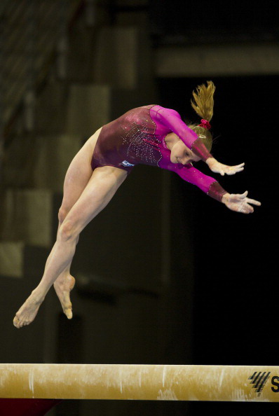 Анна Дементьева завоевала золотую медаль чемпионата Европы по спортивной гимнастике. Фоторепортаж. Фото: JOERN POLLEX, JOHN MACDOUGALL/Bongarts/Getty Images