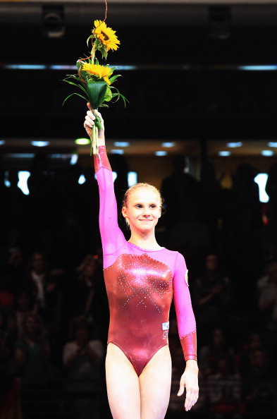 Анна Дементьева завоевала золотую медаль чемпионата Европы по спортивной гимнастике. Фоторепортаж. Фото: JOERN POLLEX, JOHN MACDOUGALL/Bongarts/Getty Images