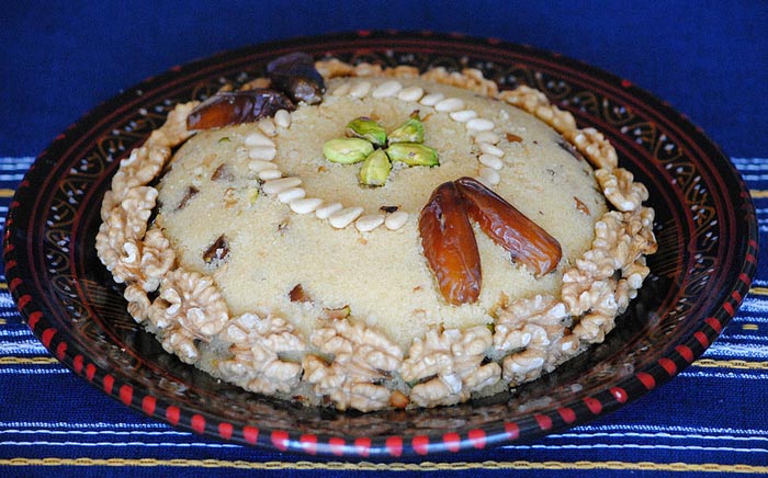 Масфуф - это сладкая каша из крупы кус-кус с сухофруктами, орехами. Фото: eryv/flickr.com