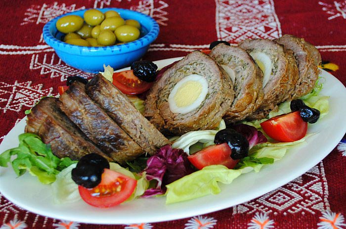 Мясной хлеб, фаршированный яйцом с овощами. Фото: eryv/flickr.com