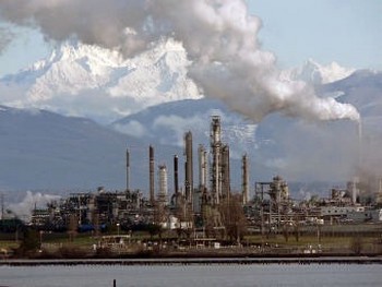 Нефтеперерабатывающий завод Tesoro в Анакорте, штат Вашингтон. Фото с сайта Википедии