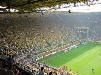 Немецкая полиция предотвратила взрыв на стадионе в Дортмунде. Фото с dortmund-leverkusen.de.tl