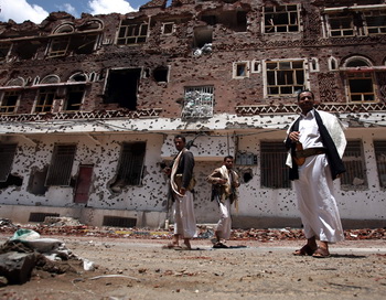 Йеменские боевики. Фото: MOHAMMED HUWAIS/AFP/Getty Image
