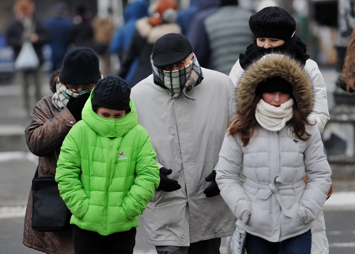 Экстремально холодная погода установилась в США. Фото: STAN HONDA/AFP/Getty Images