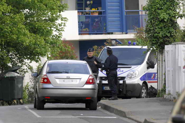 Группа преступников арестована в Испании и Франции. В ходе рейдов 51 человек был арестован в Испании и 24 — во Франции. Фото: GAIZKA IROZ/AFP/Getty Images