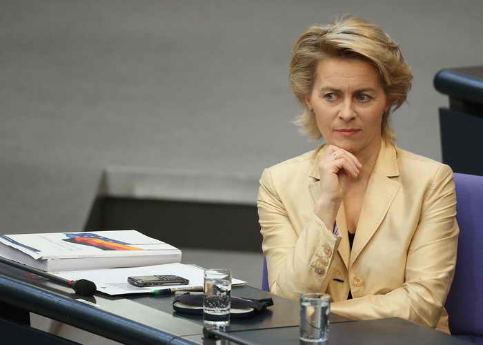 Пост министра обороны Германии впервые получила женщина — 55-летняя Урсула фон дер Лайен, имеющая семерых детей в возрасте 13-25 лет. Фото: Sean Gallup/Getty Images 