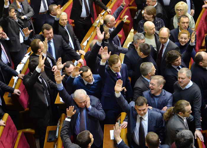 Парламент Украины 16 января 2014 года. Фото: SERGEI SUPINSKY/AFP/Getty Images
