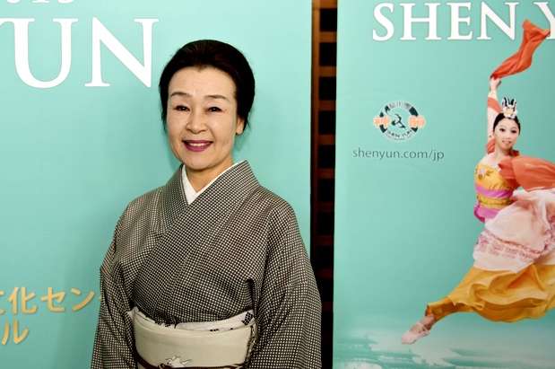Исполнительницы традиционного японского танца восхищены Shen Yun Тачибано Сино, исполнительница традиционного японского танца, посетила концерт Shen Yun в Центре искусств Хиого, Нисиномия, Япония. Фото: Nogami Hiroshi/Epoch Times