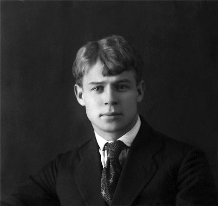 634px-Сергей_Есенин_(1921)
