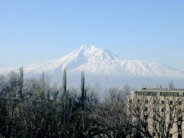 вид на гору Арарат
