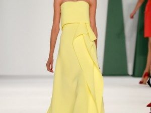 Показ  Carolina Herrera, неделя моды в Нью-Йорке, 8 сентября.  Фото: Frazer Harrison/Getty Images for Mercedes-Benz Fashion Week