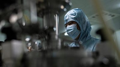 Исследование COVID-19 в лаборатории компании Yisheng Biopharma в Шэньяне, провинция Ляонин, Китай, 10 июня 2020 года. NOEL CELIS/AFP via Getty Images