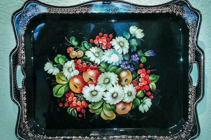 Поднос фестончатой формы. Фото: Татьяна Петрова/Великая Эпоха