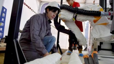 Учёные Нантского университета работают над созданием 3D-печатного социального дома. Фото: LOIC VENANCE/AFP via Getty Images)