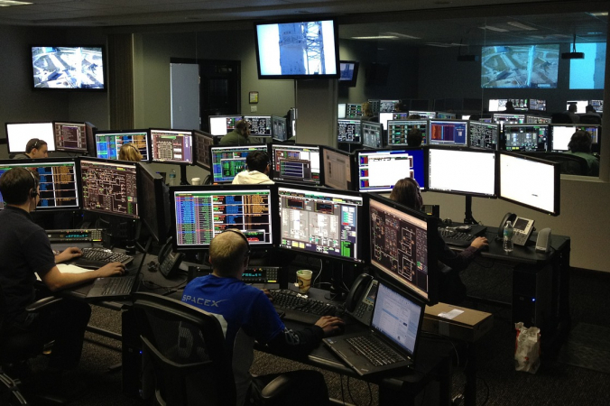 Изображение SpaceX-Imagery с сайта Pixabay