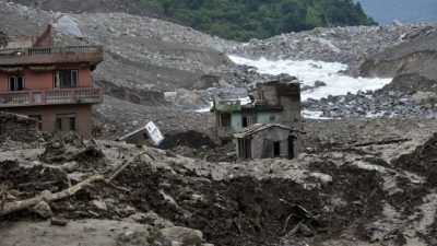 Жители Непала часто становятся жертвами оползней. Фото: PRAKASH MATHEMA/AFP/Getty Images