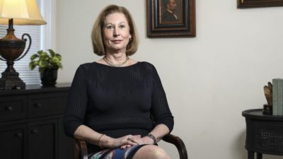 Сидни Пауэлл, автор бестселлера «Лицензия на ложь» и ведущий адвокат более чем 500 апелляций в Апелляционном суде пятого округа США, Вашингтон, 30 мая 2019 года. Samira Bouaou/The Epoch Times
