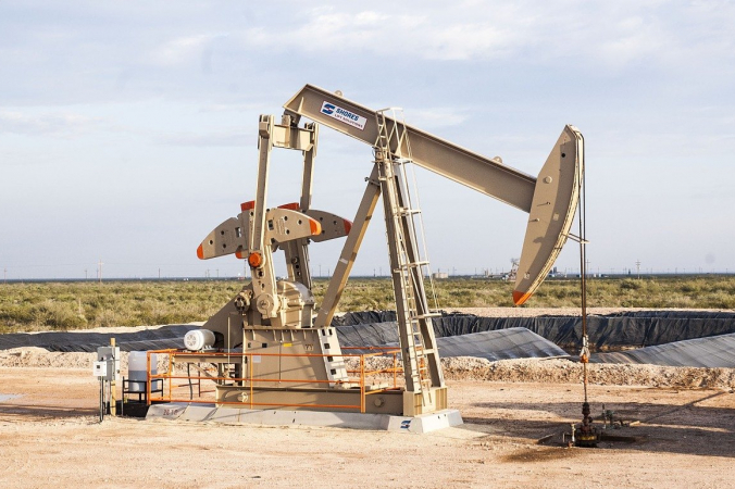 Цены на нефть снижаются из-за переизбытка предложений Raimond Castillo/pixabay.com/Pixabay License