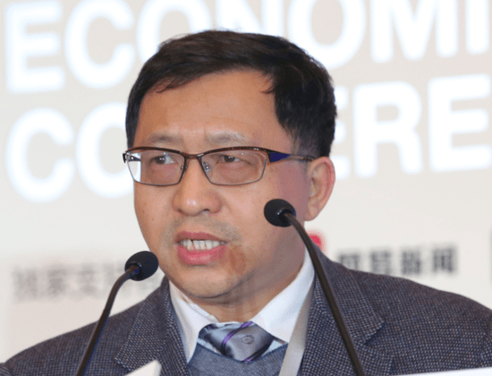 Фан Биньсин на конференции в 2015 году (Netease)