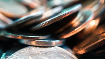 Девушка организовала сбор денег для погоревшей соседки, но не очень верила в успех. Она так ошибалась!