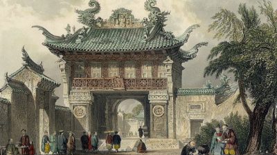 Старый Чжэньхай в 1860-х годах; входные ворота Храма Конфуция. (Public domain)