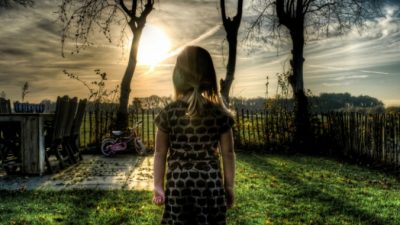 6-летняя девочка едва не умерла от вируса. Околосмертный опыт определил всю её жизнь