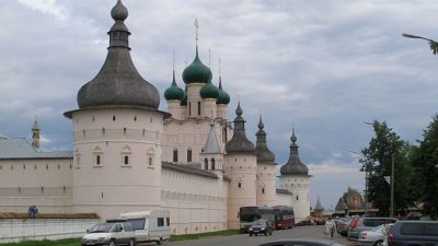 Ростовский кремль. Дмитрий Сазанов/ wikipedia.org /CC BY-SA 4.0