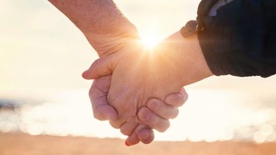 Примите совместное обязательство защитить свой брак от долгов. (Shutterstock)