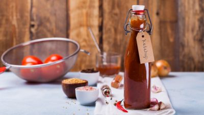 Мы можем приготовить его сами и получить продукт, который очень (очень!) Близок к кетчупу Heinz. (Дарья Савельева / Shutterstock)
