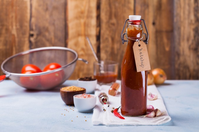 Мы можем приготовить его сами и получить продукт, который очень (очень!) Близок к кетчупу Heinz. (Дарья Савельева / Shutterstock)