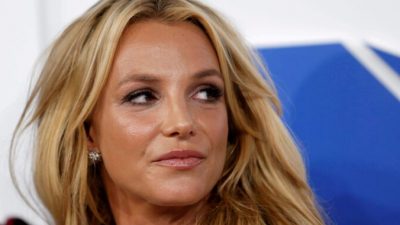 Певица Бритни Спирс прибыла на церемонию вручения премии MTV Video Music Awards 2016 в Нью-Йорке, 28 августа 2016 г. Eduardo Munoz/Reuters
