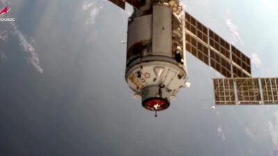 На этом кадре из видео многоцелевой лабораторный модуль 