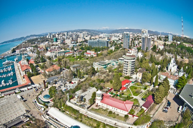 Город Сочи. Фото: Евгений Лодянов /ru.wikipedia.org. (Общественное достояние)