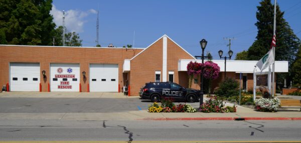 Lexington Village and Township Hall — офисы правительства деревни и городка