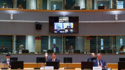 Верховный представитель Европейского союза по иностранным делам Жозеп Боррель на экране монитора во время видеоконференции Совета по иностранным делам в связи с ситуацией в Афганистане, Брюссель, 17 августа 2021 года. - Photo by JOHANNA GERON/POOL/AFP via Getty Images