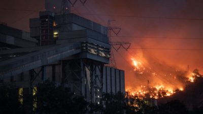 Пожар на Кемеркёйской теплоэлектростанции 4 августа 2021 года в Мугле, Турция. Chris McGrath/Getty Images
