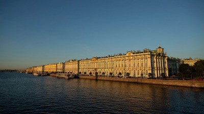 Эрмитаж вид от Дворцового моста, Санкт-Петербург