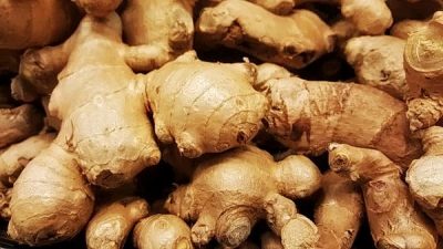 Имбирь — пряная и ароматная специя, часто встречающаяся на нашей кухне — придаёт неповторимый вкус нашим блюдам. (1388002.0 via Pixabay)
