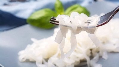 Арбуз, огурцы, папайя, сливе и конжак – все эти продукты, привычные и не очень – способствуют похудению.