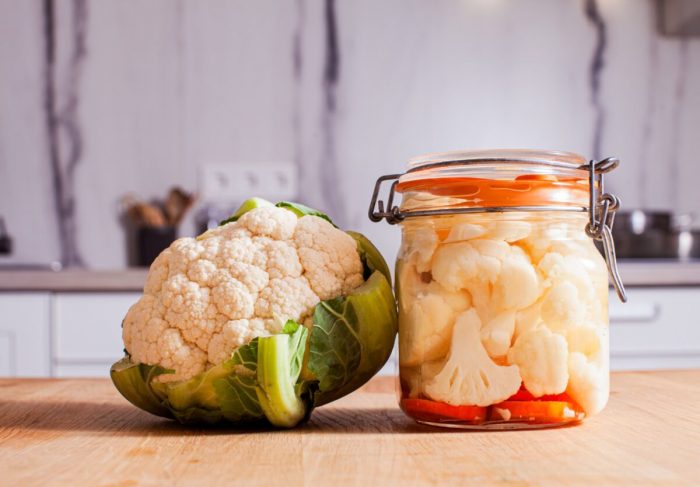 Маринованная цветная капуста.