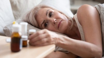 Неблагоприятные воздействия лекарств обычно лёгкий и не является неожиданным, например, расстройство желудка