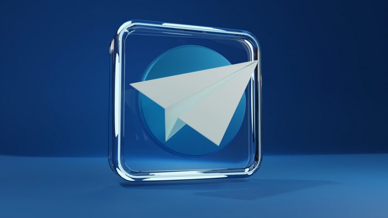 Реклама мессенджера Telegram.