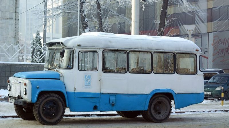 Правительство может запретить использовать старые грузовики и автобусы Автобус с пассажирами вылетел в обрыв на перевале в Магаданской области (piqsels.com/СС0)